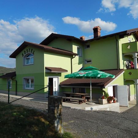 Hostel Ociski Raj Kozina Exterior foto